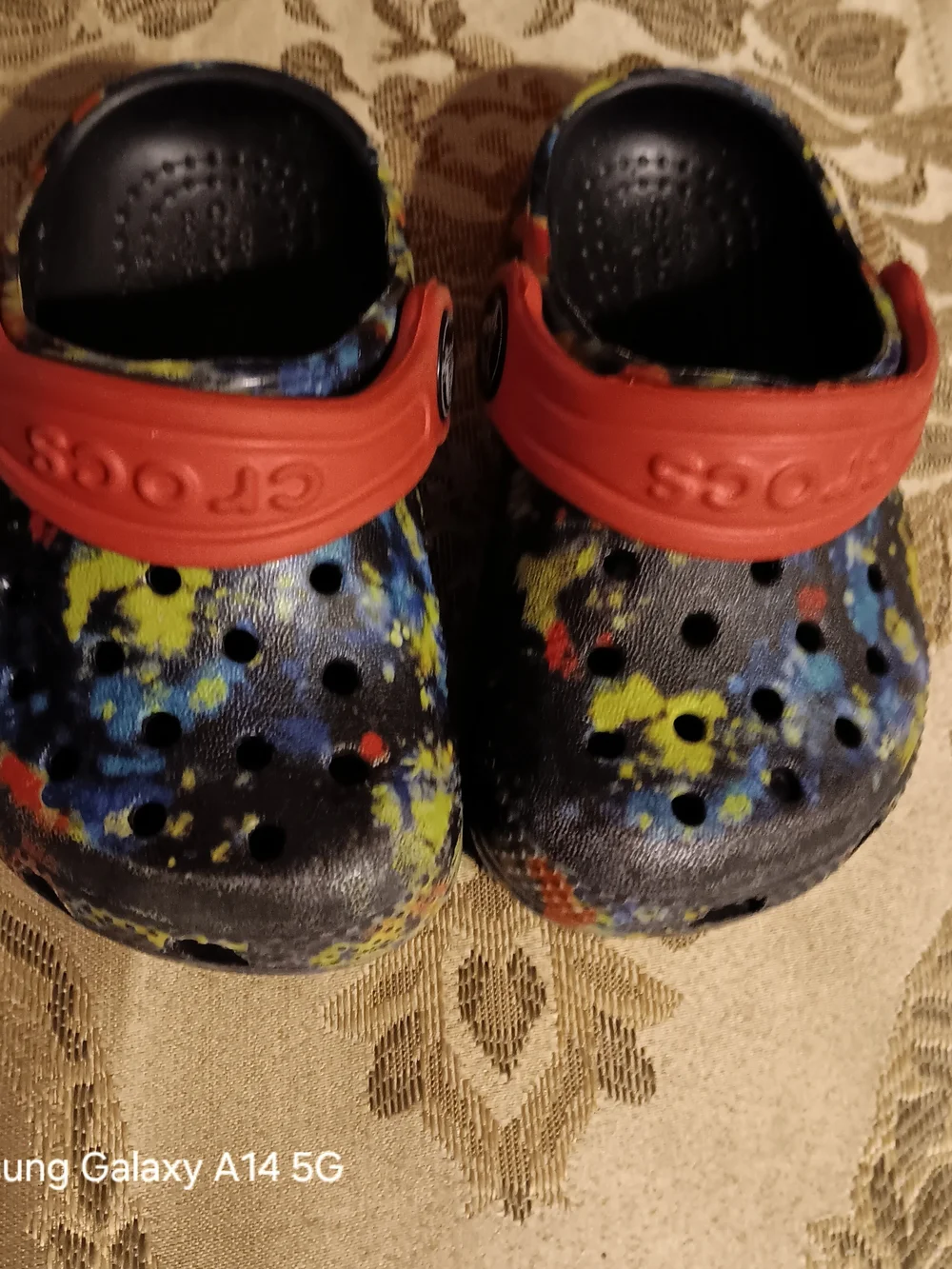 CROCS Kids' Multicolor Splash Clogs with Red Strap